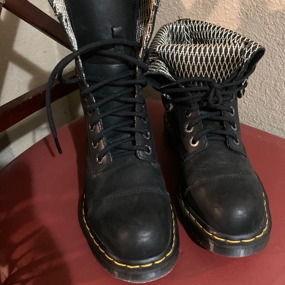 Dr Martens airwair steel toe boots
